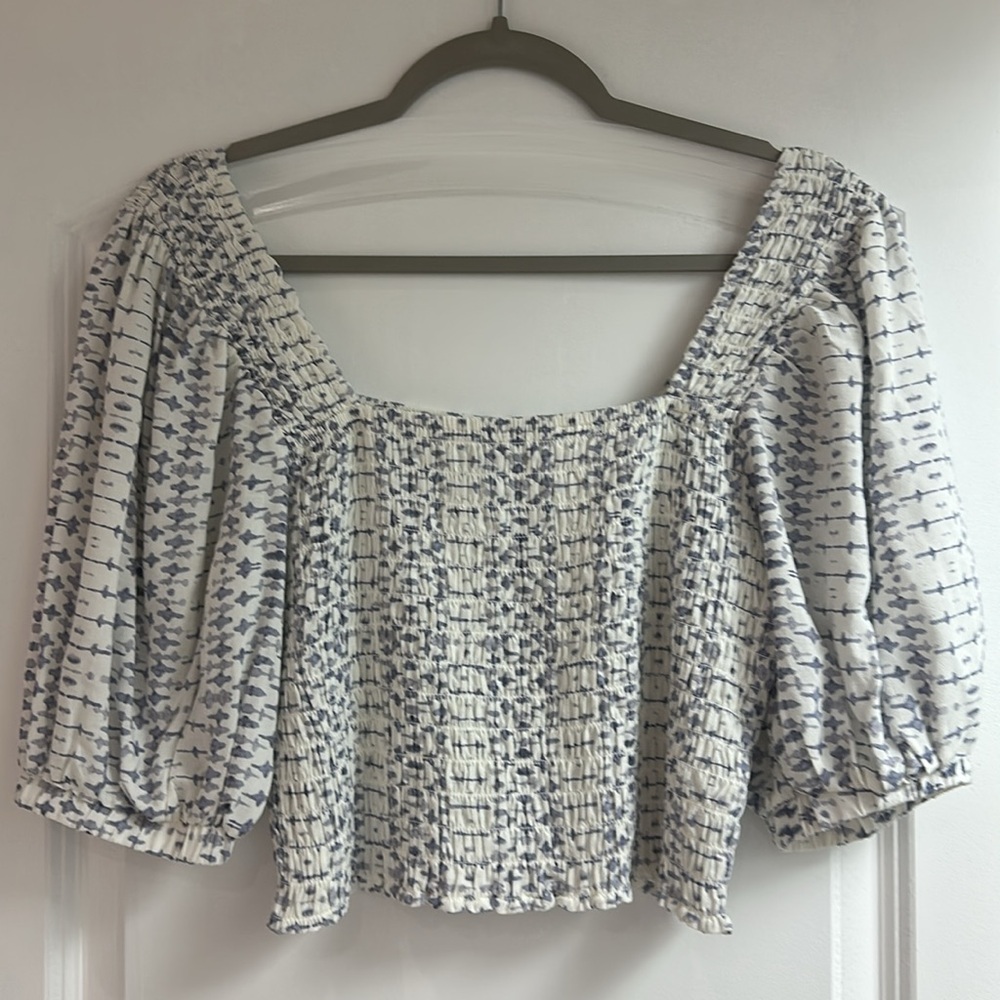 Splendid Kira Puffed Sleeve Smocked Blouse